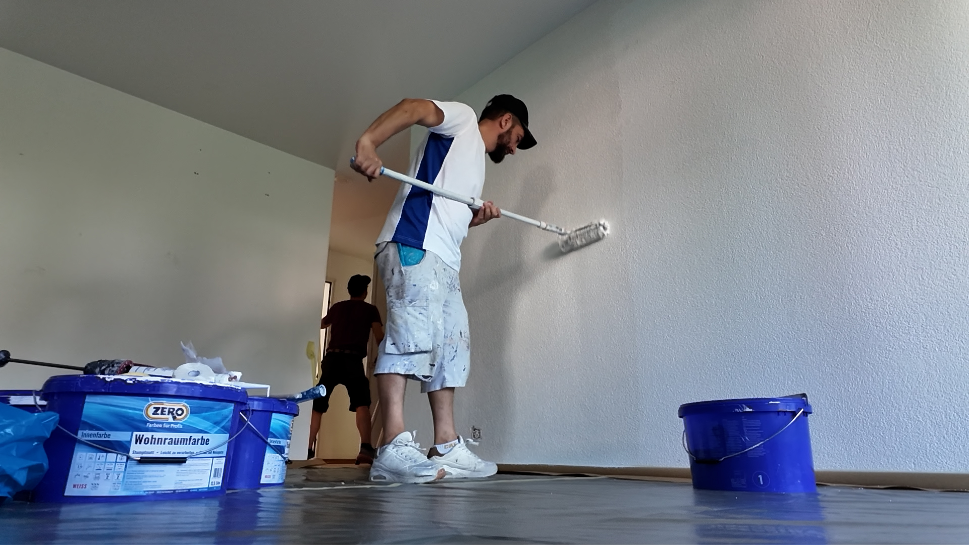 Maler der Bühlmann Söhne AG bei der Arbeit